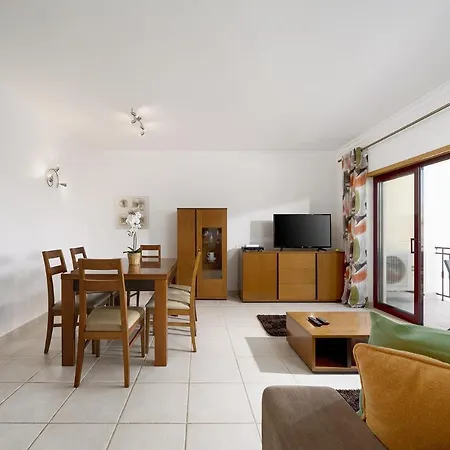 Appartement 2 Bed Apartment, Quarteira, 10 Min Walk To Vilamoura