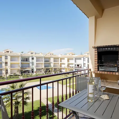 Appartement 2 Bed Apartment, Quarteira, 10 Min Walk To Vilamoura