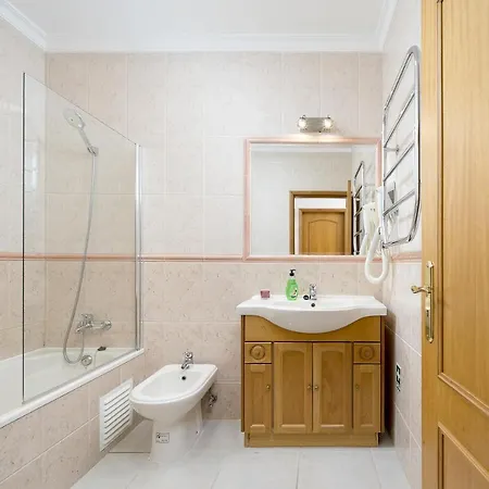 Appartamento 2 Bed Apartment, Quarteira, 10 Min Walk To