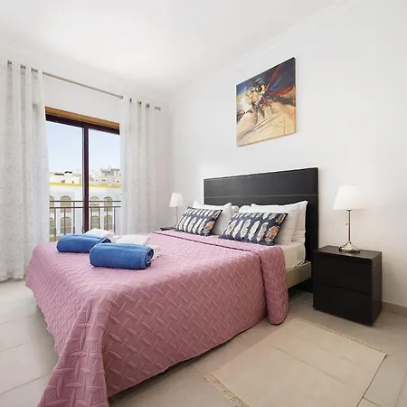 2 Bed Apartment, Quarteira, 10 Min Walk To * Vilamoura