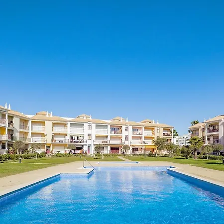 2 Bed Apartment, Quarteira, 10 Min Walk To * Vilamoura